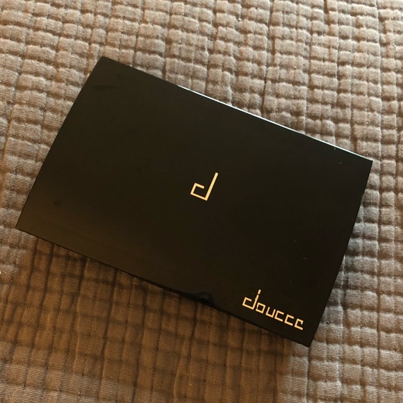 NEW! Doucce Freematic Eye Palette, Smokey Eye - Picture 2 of 3